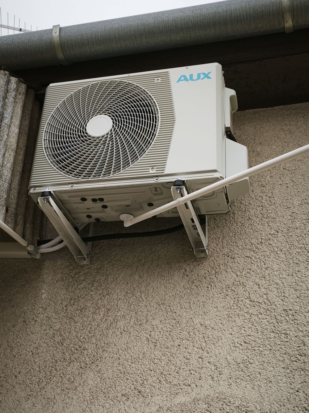 AUX Q-Smart Plus klíma telepítés – referencia 3